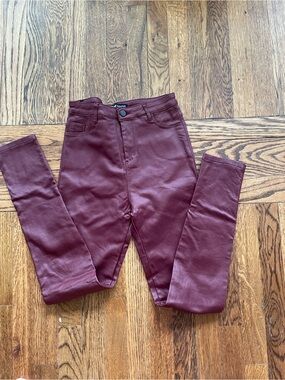 High-Rise Faux Leather Skinny Pants - Burgundy